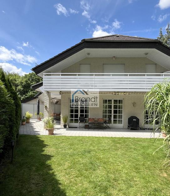 Traumhafte Unternehmervilla zum selber Wohnen oder als Kapitalanlage im beliebten Rosdorf!